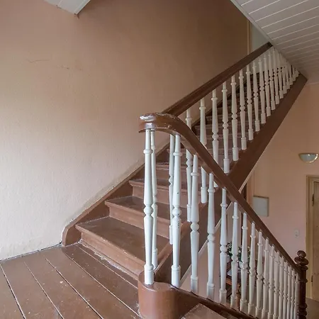 Private Apartment *